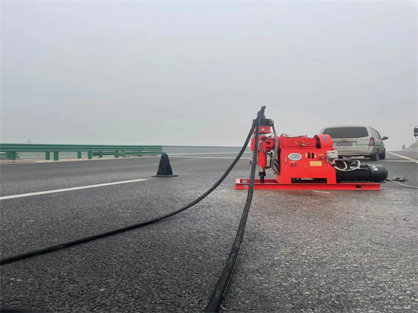 钦州马路路基路面开裂下沉注浆加固灌浆